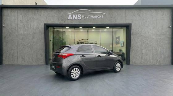 HYUNDAI HB20 1.0 COMFORT PLUS 12V FLEX 4P MANUAL